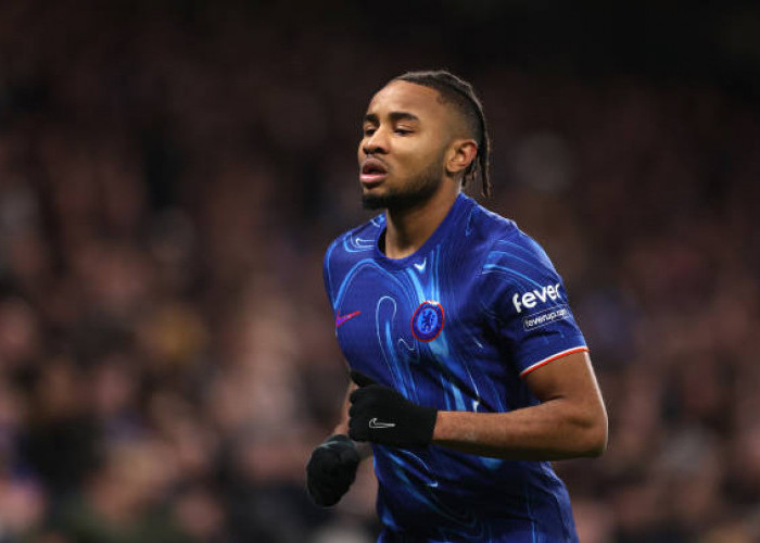 Barcelona dan PSG Rebutan Christopher Nkunku, Masa Depan di Chelsea Makin Suram?