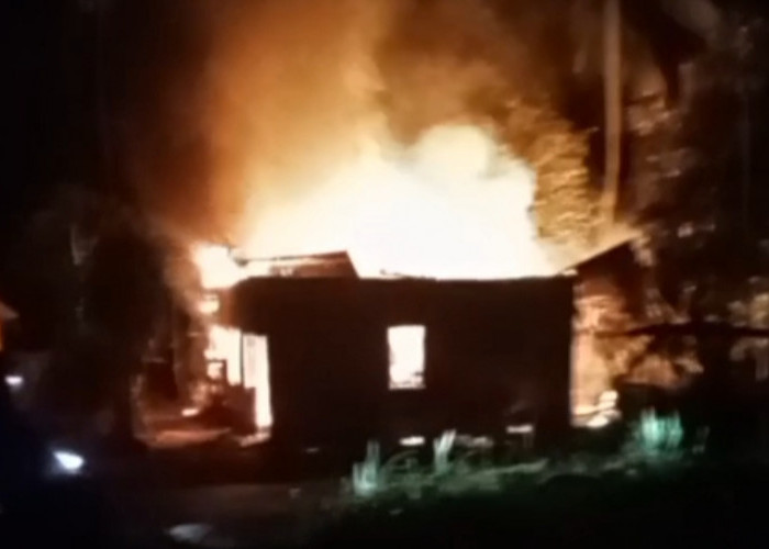 Kebakaran Dini Hari Hanguskan Rumah Warga di Empat Lawang, Kerugian Capai Rp150 Juta