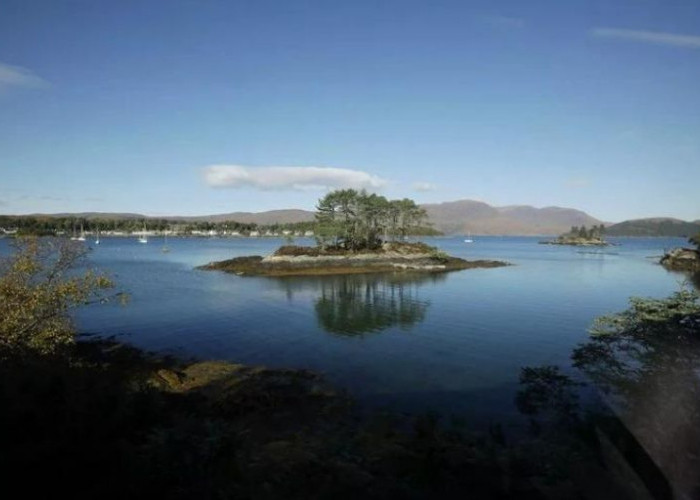 Desa Cantik di Skotlandia Ini Bikin Kamu Bingung