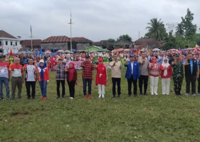 Lapangan Talang Jawa: Lomba Drum Band Warnai HUT ke-80 RI di Empat Lawang