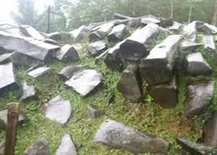 Bikin Bulu Kuduk Berdiri! Ini Penemuan Makam Kuno, Misteri Lima Makam Tua Terungkap di Situs Gunung Padang 