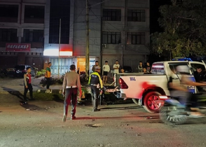 Adu Kambing Dua Motor di Depan Kantor BNI Sekayu, Tiga Orang Terluka