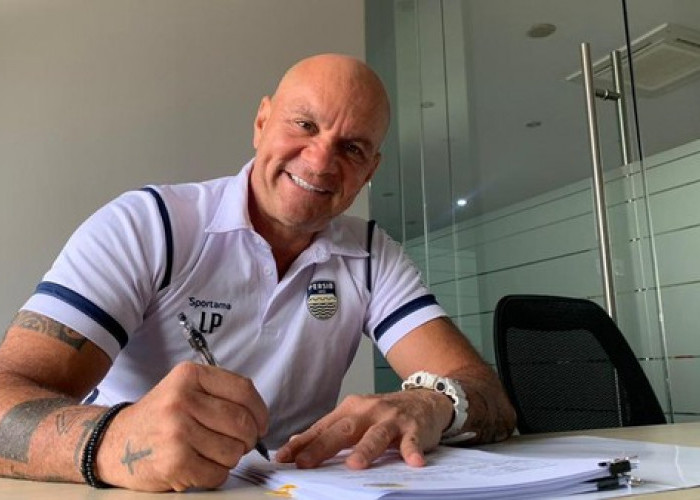 Pelatih Kiper Persib, Luizinho Passos, Resmi Hengkang di Akhir Musim