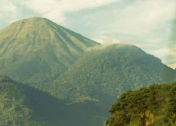 Gunung Suci: Gunung Penanggungan dalam Mitologi Jawa