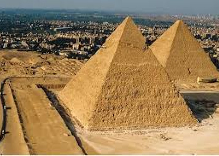 Membuka Sejarah dan Misteri Piramida Mesir, Ada Apa Aja?