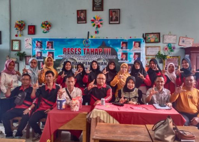 Anggota DPRD Lahat Hj. Sumiati Reses ke SDN 3 Lahat, Terima 7 Proposal Fasilitas Pendidikan