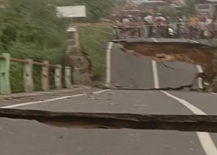 Jembatan Muara Dua di Prabumulih Ambruk, Akses Warga Terputus