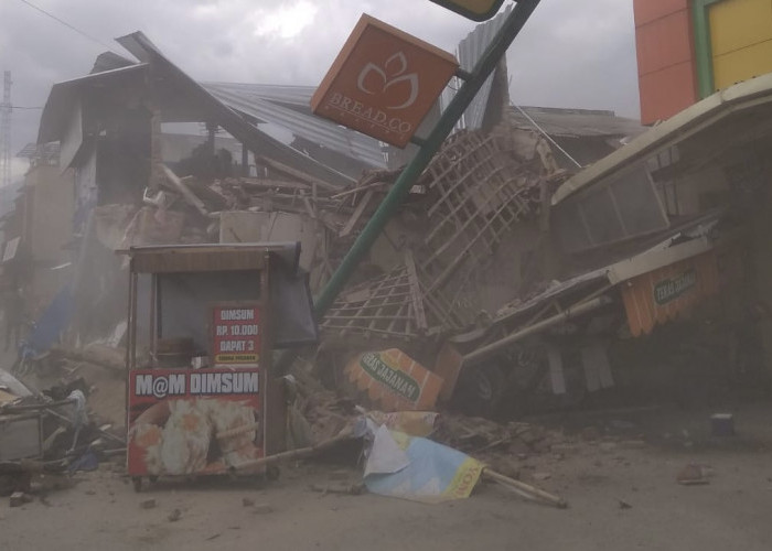 Update Gempa Cianjur : Korban Tewas Gempa Cianjur Capai 56 Orang