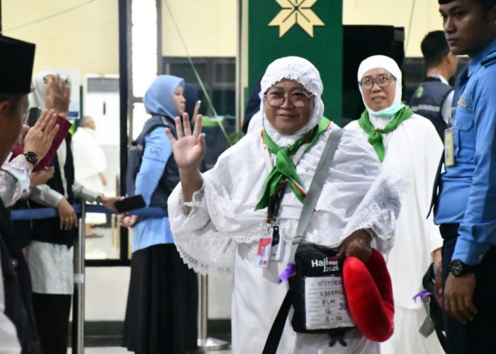 Sebanyak 369 Jemaah Kloter 16 Bertolak dari Palembang, Satu Tertunda karena Sakit