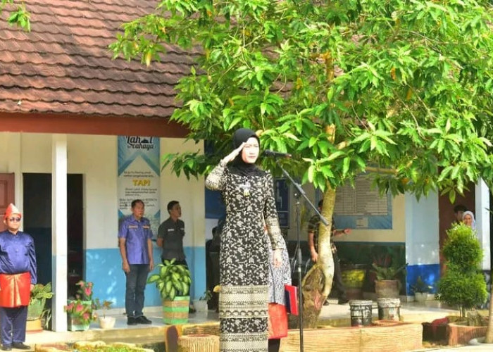 Wabup Lahat Pimpin Upacara Hardiknas 2025, Tekankan Pendidikan Bermutu untuk Semua