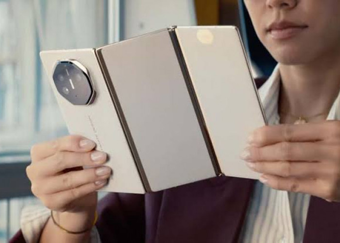Huawei Mate XTS Ultimate Usung Teknologi Layar Lipat Tiga yang Revolusioner
