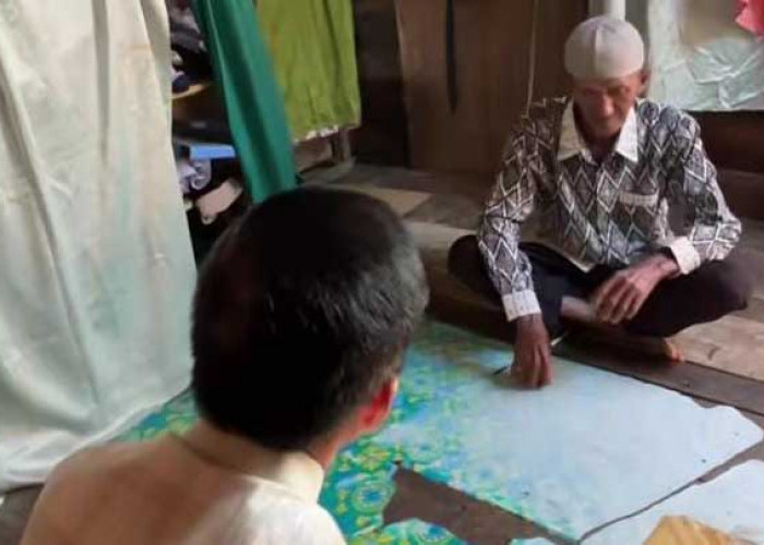 Wako Palembang Ratu Dewa Kunjungi Kakek Hasan, Korban Begal yang Viral di Sosmed