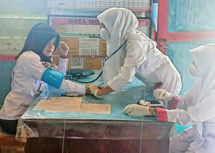 Gratis, Pemeriksaan Kesehatan Bagi Masyarakat Tanjung Makmur 