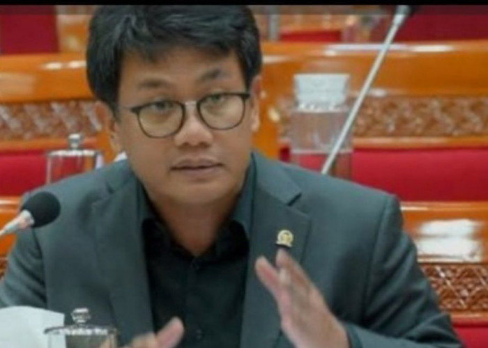Polemik Usulan Sejarah dan Sastra Jadi Mapel Wajib, Pakar: Tak Perlu, Ini Solusi Kreatifnya!