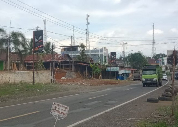 H-1 Idul Adha, Arus Lalulintas di Kabupaten Empat Lawang Terpantau Ramai Lancar