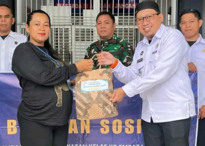 Lapas Kelas IIB Empat Lawang Tebar Kepedulian, Salurkan Bansos untuk Keluarga Warga Binaan