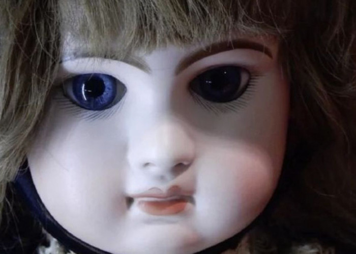 Boneka Berhantu Paling Menyeramkan dan Menakutkan