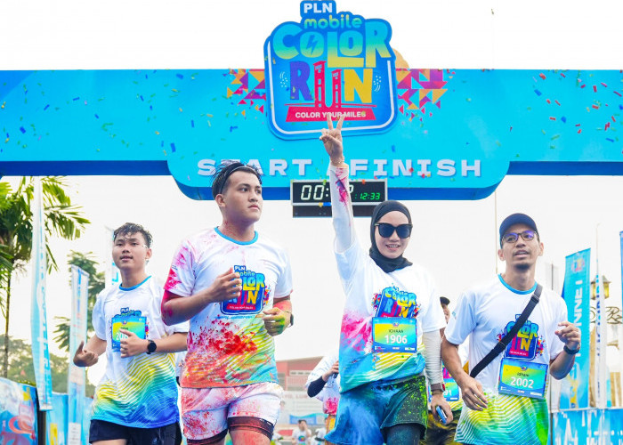 Ribuan Warga Ramaikan PLN Mobile Color Run 2025 di Benteng Kuto Besak Palembang