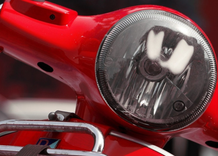 Lampu Bulat Vespa 2026 Tetap Jadi Ikon, Gaya Klasik Berpadu Teknologi Modern