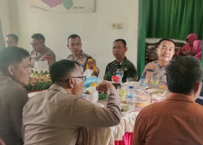 Peringatan HUT ke 81 Tahun, TNI Gelar Tasyakuran Bersama Polri dan Camat