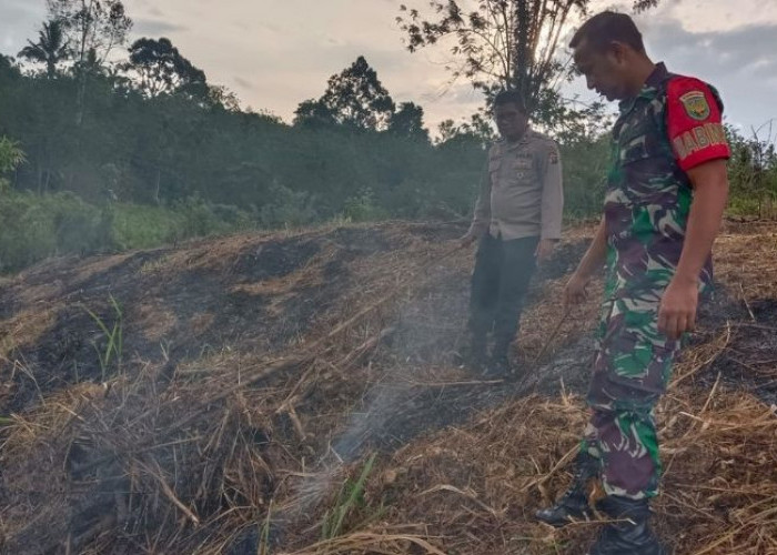 Kapolsek Ulu Musi Melaksanakan Pengecekan Lokasi Terdapatnya Titik Api di Desa Muara Betung