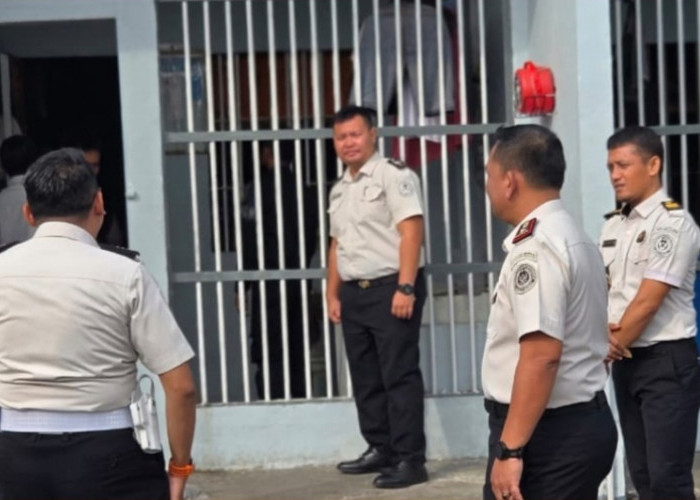 Kalapas Reza Yudhistira Pimpin Razia Blok Hunian, Lapas Empat Lawang Perketat Deteksi Dini Gangguan Kamtib