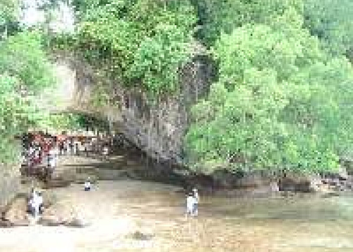 Gerbang Dunia Lain, Misteri Pantai Karang Bolong dalam Sejarah Kesultanan Banten, Begini Ceritanya