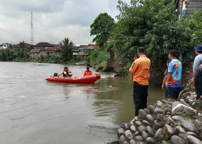 Tragis! Pemain Angklung Keliling Diduga Tenggelam di Sungai Musi, BPBD Empat Lawang Lakukan Pencarian Intensif