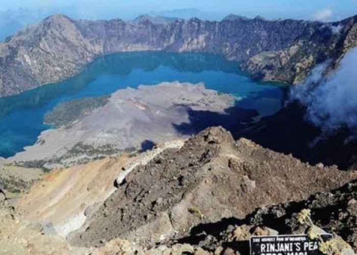 Larangan Berpikiran Negatif di Gunung Rinjani, Mitos dan Kebijaksanaan