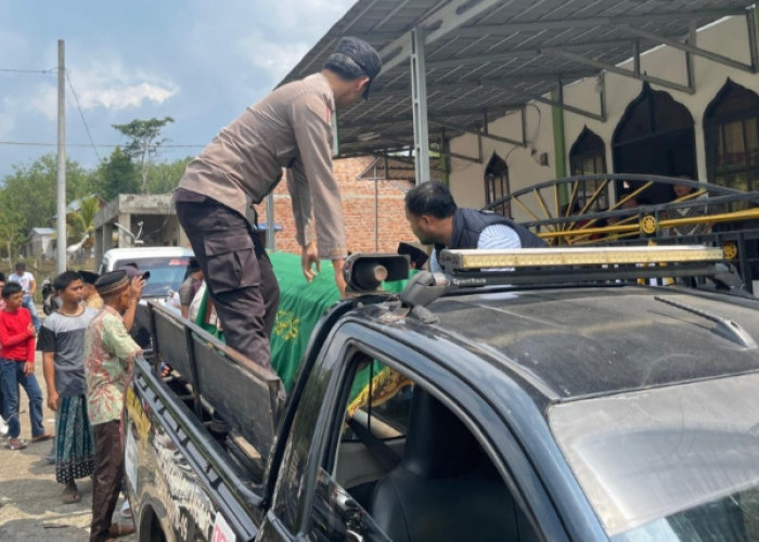 Polsek Muara Pinang Bantu Antar Jenazah dengan Mobil Dinas, Wujud Nyata Pelayanan Humanis Polri 