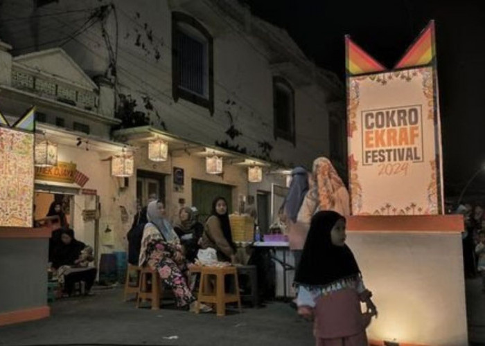 Pesona Jalan Hos Cokroaminoto: Jalan Terpendek di Indonesia yang Menjadi Destinasi Wisata Kreatif di Gresik