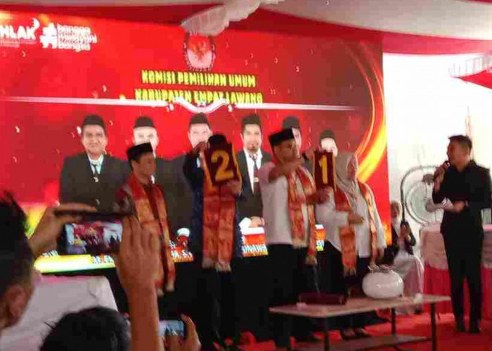 KPU Empat Lawang Gelar Rapat Pleno Terbuka Pengundian Nomor Urut Paslon Bupati 2025 Pasangan JM-FAI Urut 2