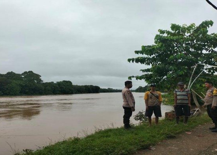 Polisi Imbau Warga Ogan Ilir Waspadai Peningkatan Debit Air Sungai Ogan