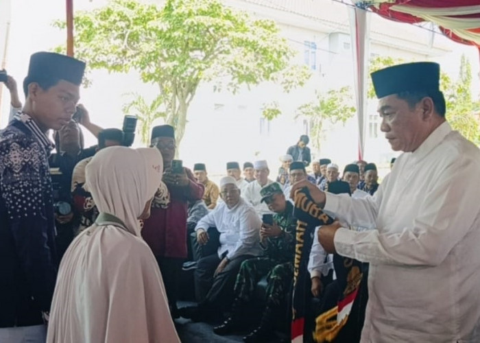 Dua Jamaah Gagal Berangkat, 193 Calon Haji Muba Dilepas Bupati dengan Haru dan Doa