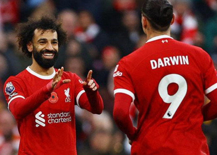 Mohamed Salah Cetak Gol ke-200, Liverpool Puncaki Klasemen