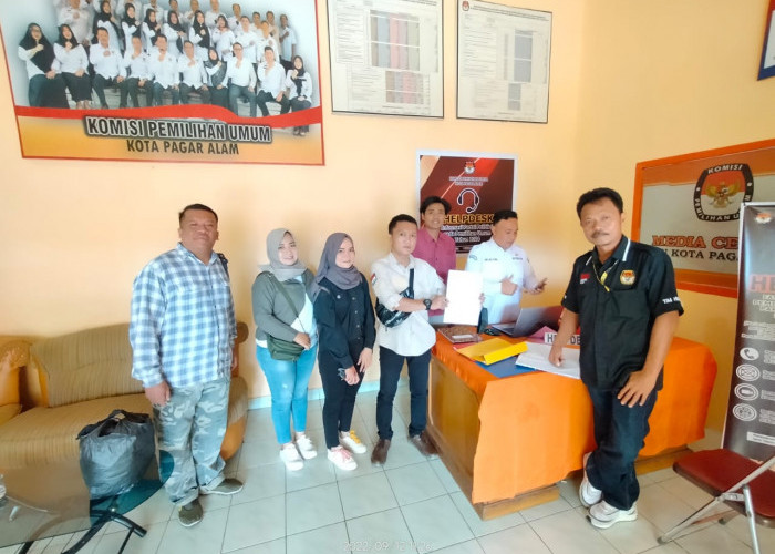 Pengurus DPC Partai Republiku Indonesia Sambagi KPU Kota Pagaralam 