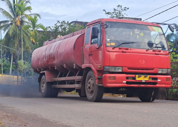 Warga Keluhkan Kembali Ramainya Truk Berat di Jalan, Janji Portal Belum Terwujud