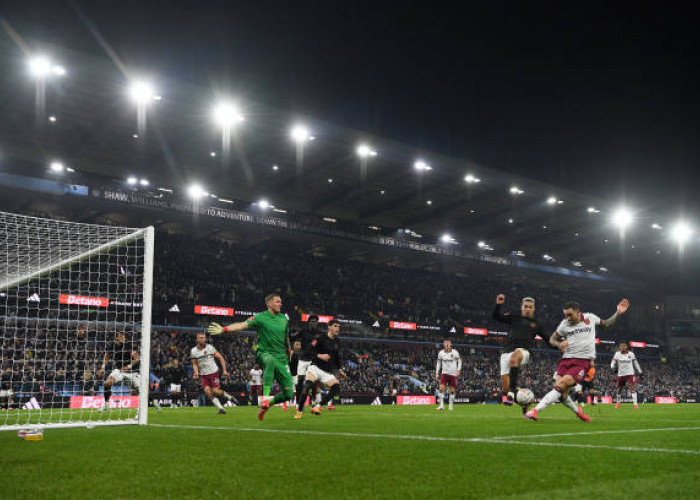 Aston Villa Bangkit Dramatis di Laga Piala FA, West Ham Terbungkam