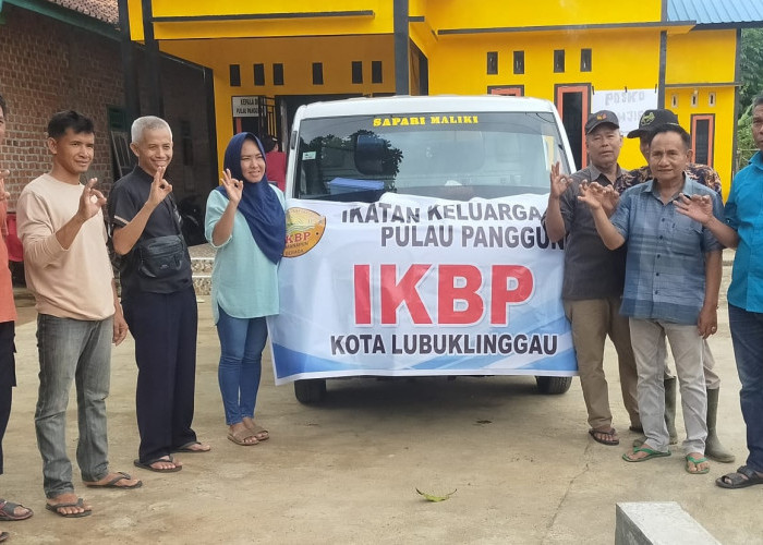 Ikatan Keluarga Besar Pulau Panggung Musirawas, Salurkan Bantuan ke Korban Banjir