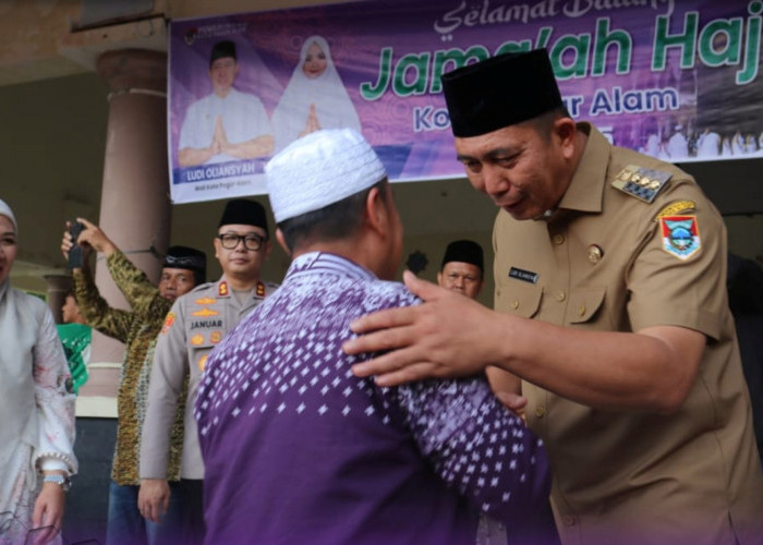 Forkopimda dan Wali Kota Pagar Alam Sambut Hangat Kepulangan Jamaah Haji Kloter 19