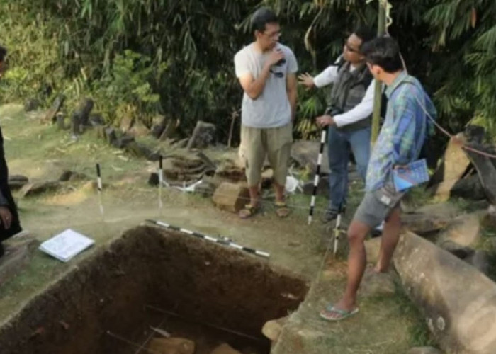 Gunung Padang: Situs Megalitikum yang Menakjubkan di Indonesia, Luar Biasa!