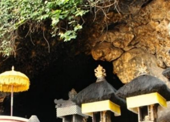 Mengunjungi Keindahan Pura Goa Lawah di Bali