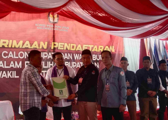 HBA dan Heny Ferawati Resmi Mendaftarkan Diri Sebagai Bakal Calon Bupati dan Wakil Bupati Empa Lawang