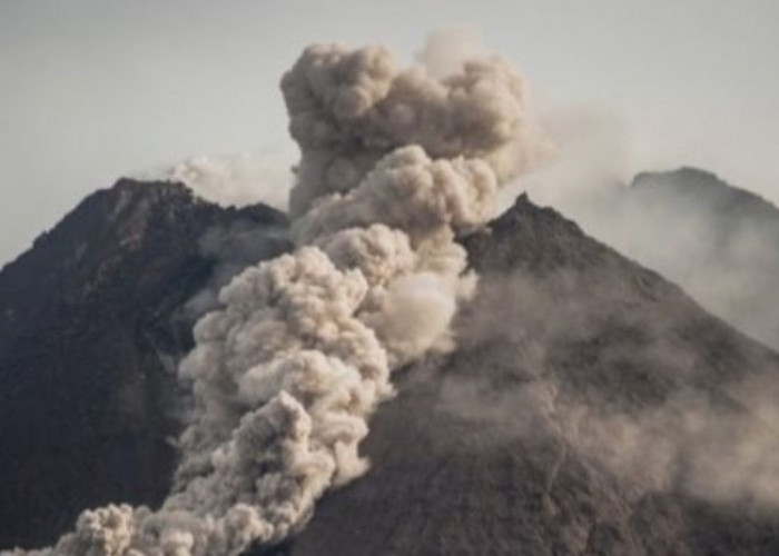 Misteri dan Keangkeran Istana Keraton di Kawah Gunung Merapi