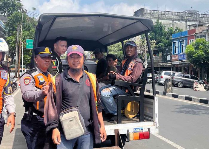 Dishub Palembang Tertibkan Jukir Liar, 5 Orang Diamankan di Dua Lokasi Rawan Macet