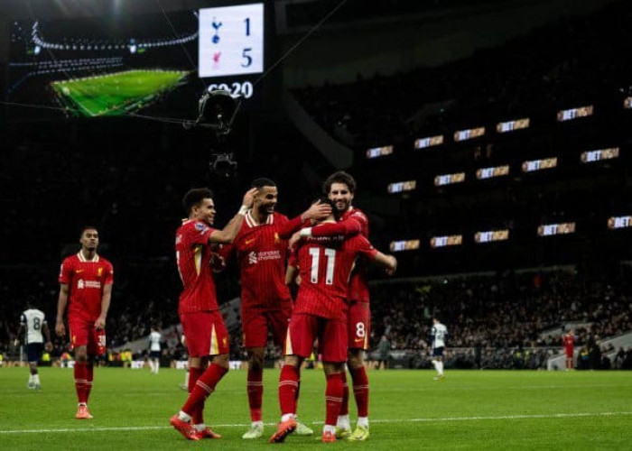 Liverpool Digdaya di Puncak! Gary Neville Sebut The Reds Favorit Juara Premier League