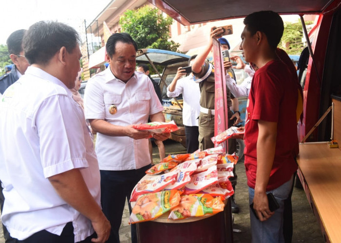 Harga Bahan Pokok Menjelang Ramadhan: Wagub Sumsel Tinjau Pasar Murah di Palembang