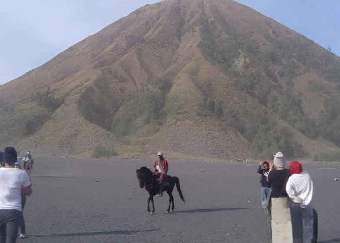 Misteri Gunung Bromo dan Jejak Penunggang Kuda Gaib