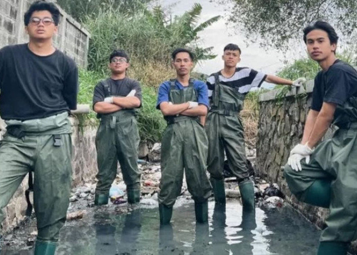 Kelompok Ini Viral di Medsos, Bersihkan Pantai Terkotor yang Dipenuhi Sampah