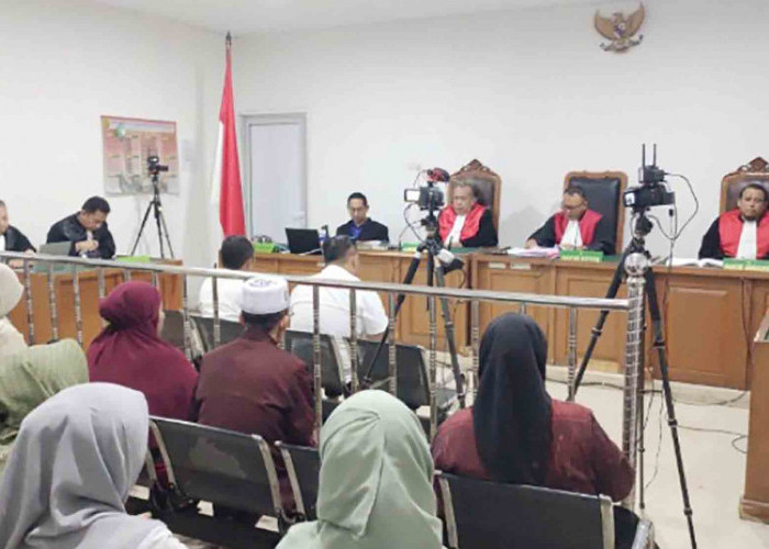Nama Bupati Disebut dalam Sidang Suap Proyek Pokir DPRD